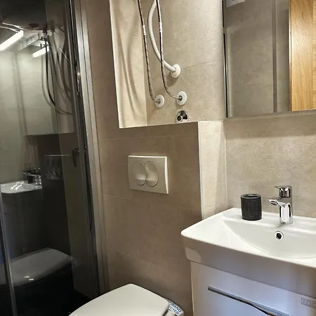 'winterfell' * 亚霍里纳